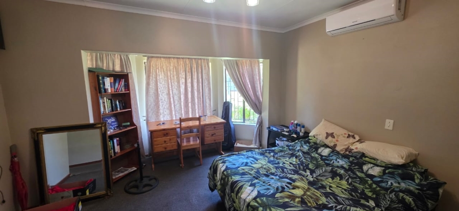 5 Bedroom Property for Sale in Wilkoppies North West